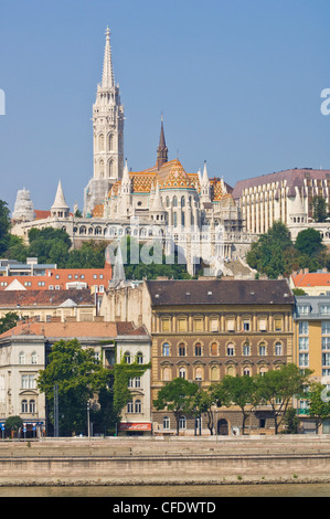 Matyas Kirche (Matyas Templom) und die Fischerbastei (Halaszbastya), Buda-Seite der Donau, Budapest, Ungarn, Europa Stockfoto