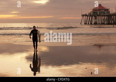 Surfer, Huntington Beach, Kalifornien, Vereinigte Staaten von Amerika, Stockfoto