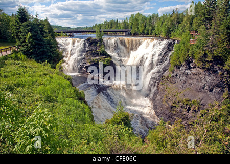 Kakabeka Falls in der Nähe von Thunder Bay im Norden von Ontario, Kanada, Ontario, Nordamerika Stockfoto