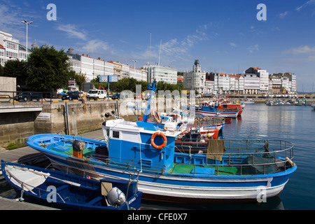 Angelboote/Fischerboote in Darsena Marina, La Coruna Stadt, Galizien, Spanien, Europa Stockfoto