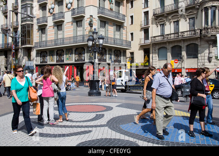 Fliesen Sie-Mosaik von Joan Miro auf Las Ramblas, Barcelona, Katalonien, Spanien, Europa Stockfoto