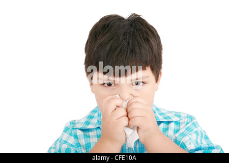 Menschliche Kind kalte Grippe Erkrankung Gewebe Nase weht Stockfoto