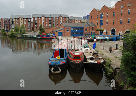 Portland Basin, Ashton-under-Lyne mit angelegten Kanal Boote Stockfoto