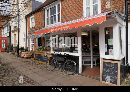 Dorf-Metzger und Lebensmittelgeschäfte. Stockfoto