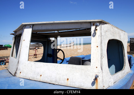 Alten Fischerboote am Strand von Deal, Kent, England. Stockfoto