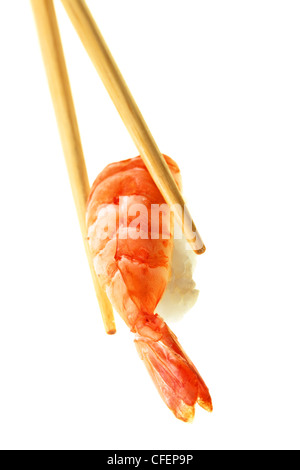 Sushi mit Shrimps isoliert auf weiß Stockfoto