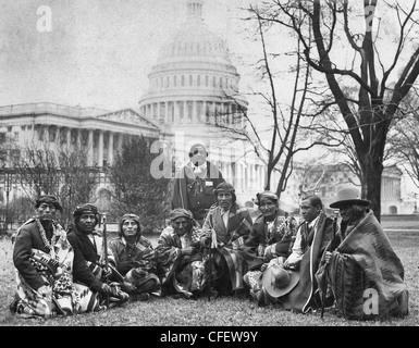 Gruppe der Pueblo-Indianer vor dem US Capitol, 1923 Stockfoto