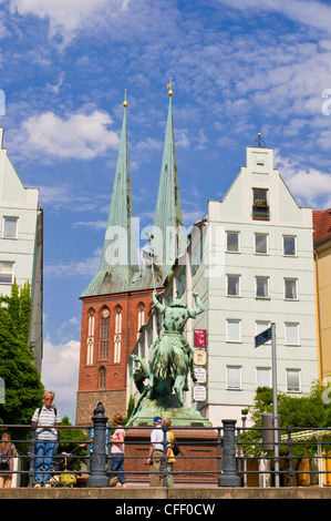 Das Nikolaiviertel und die Kirche von St. Nikolaus, Berlin, Deutschland, Europa Stockfoto