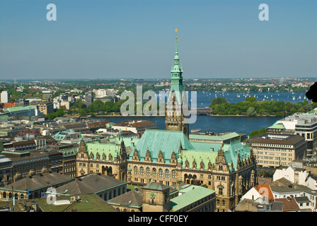 Panoramablick in Richtung Westen mit Hafen in der Ferne, Hamburg, Deutschland, Europa Stockfoto