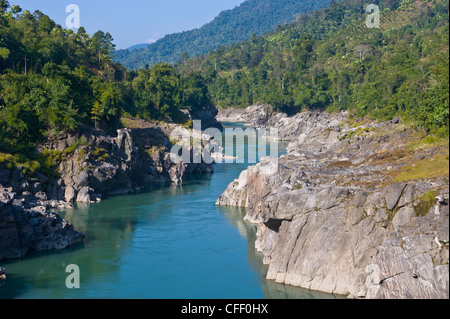 Die schönen Siang Fluss in Arunachal Pradesh nahe entlang, Nordost-Indien, Indien, Asien Stockfoto