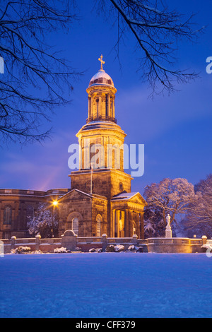 Kirche St. Chads, Quarry Park, im Schnee am Abend, Shrewsbury, Shropshire, England, Vereinigtes Königreich, Europa Stockfoto