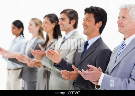 Multikulturelle Geschäftsleute applaudieren Stockfoto