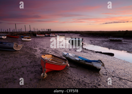 Einen schönen Sonnenaufgang am Morston Quay, North Norfolk, England, Vereinigtes Königreich, Europa Stockfoto