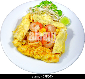 Phad Thai mit Mix Protein verpackt mit Eiern, Phad Thai Hor kai Stockfoto