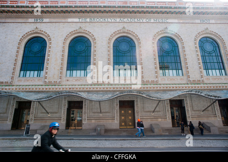 Der Brooklyn Academy of Music wird auf Samstag, 10. März 2012 in Brooklyn in New York gesehen. (© Richard B. Levine) Stockfoto