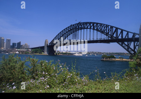 Sydney Harbour Bridge tagsüber Blick vom Kirribilli North Sydney CBD auf linken Seite des Rahmens Sydney New South Wales Australien Stockfoto