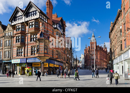 Geschäfte an der Kreuzung der King Street und lange Reihe vom alten Marktplatz entfernt in der Stadt Zentrum, Nottingham, England, UK Stockfoto