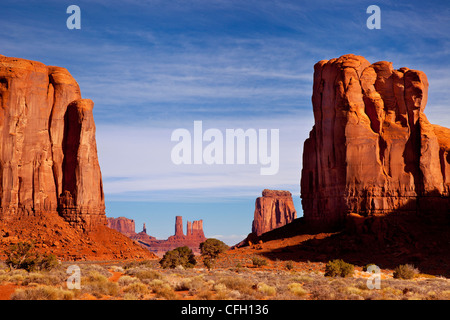 Blick durchs Fenster Nord, Monument Valley, Arizona USA Stockfoto