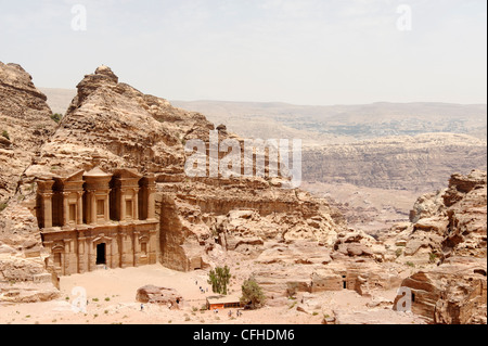 Jordanien. Herrlichem Blick auf das legendäre Kloster ist das meisten ehrfurchtgebietenden Denkmal am alten stieg rote Stadt Petra. Stockfoto