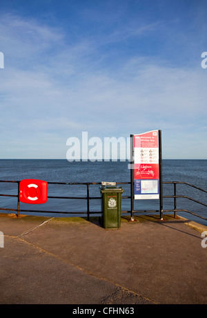 Ein Schild an Whitley Bay promenade Tyneside UK Stockfoto