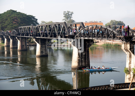 Die Brücke am River Kwai (Kanchanaburi - Thailand). Le Pont De La Rivière Kwaï (Kanchanaburi - Thaïlande). Stockfoto