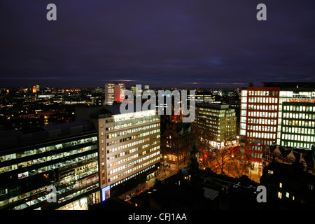 Skyline-Blick St Giles, Covent Garden und Soho gegenüber der Houses of Parliament, London, UK übernommen. High Holborn entnommen. Stockfoto