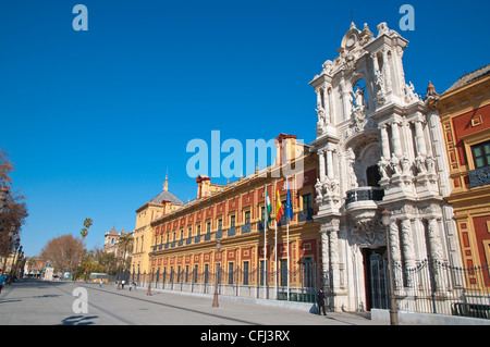 Vorderseite des Palacio de San Telmo entlang der Avenida de Roma Street Zentrale Sevilla Andalusien Spanien Stockfoto