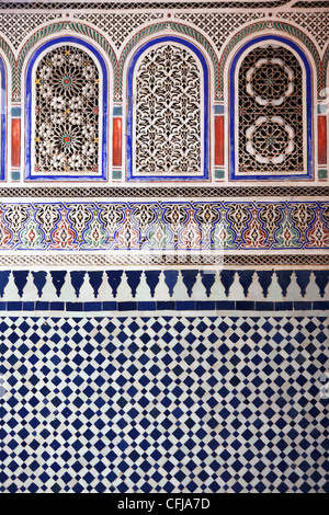 Aufwendige Handarbeit in Dar Si Said Palace Museum, Marrakesch Stockfoto