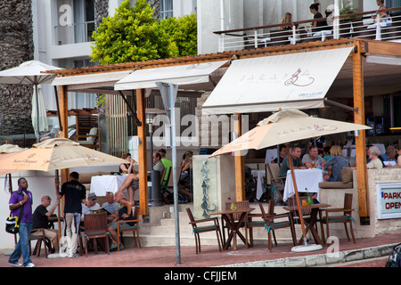 Paranga Restaurant auf Camps Bay Promenade Stockfoto