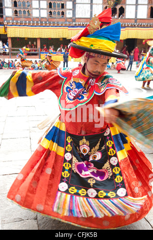 Mönche, die traditionellen schwarzen Hut Tanz, Wangdue Phodrang (Wangdi), Bhutan, Asien Stockfoto