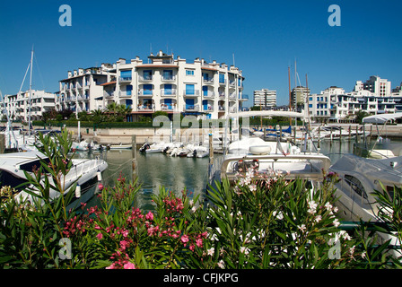 Hafen von Misano Adriatico, Adria-Küste, Emilia-Romagna, Italien, Europa Stockfoto