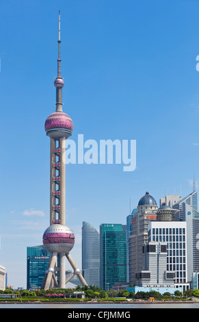 Oriental Pearl Fernsehturm und Hochhäuser von Pudong, Shanghai, China, Asien Stockfoto