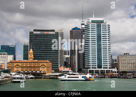 Skyline von Waitemata Harbour, Auckland, Nordinsel, Neuseeland, Pazifik betrachtet Stockfoto