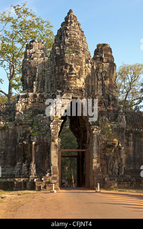 Südtor, Eingang zum Angkor Thom, Siem Reap, Kambodscha Stockfoto