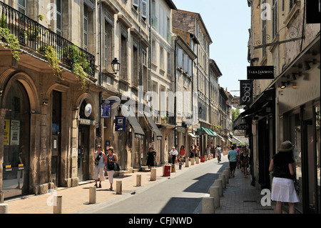 Eines der wichtigsten shopping Straßen, Avignon, Provence, Frankreich, Europa Stockfoto