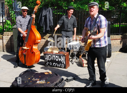 Portobello Road in London. Diese Straße ist die Bühne der aufstrebenden Musiker. Stockfoto