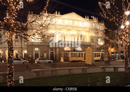 Teatro Alla Scala an Weihnachten, Mailand, Lombardei, Italien, Europa Stockfoto