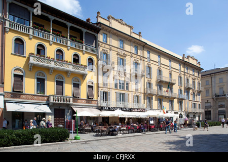 Restaurants und Cafés, Piazza del Duomo, Como, Comer See, Lombardei, italienische Seen, Italien, Europa Stockfoto