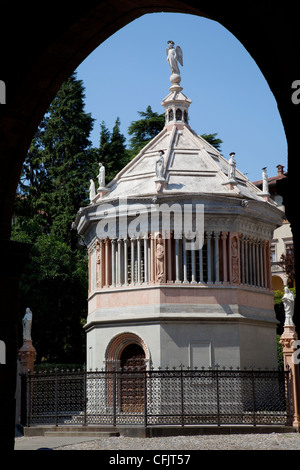 Baptisterium, Piazza Vecchia, Bergamo, Lombardei, Italien, Europa Stockfoto