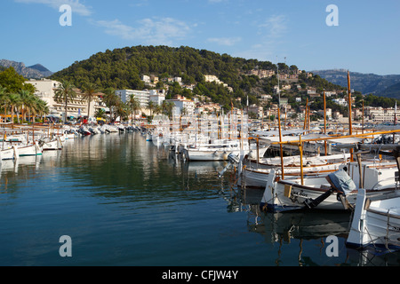 Hafen von Port de Soller, Mallorca (Mallorca), Balearen, Spanien, Mittelmeer, Europa Stockfoto