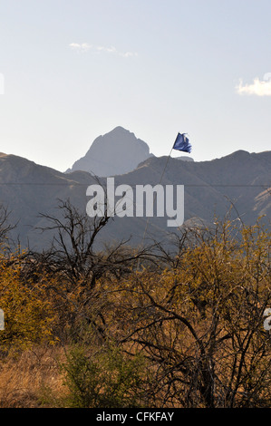 Eine Wasserstation durch Humane Grenzen liefert Wasser für papierlose Überquerung der Sonoran Wüste, Arizona, USA. Stockfoto