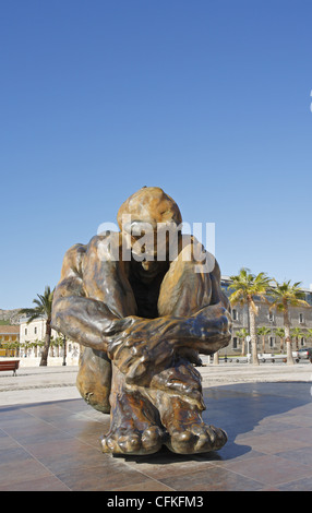 El Zulo (das Versteck) Skulptur, eine Hommage an die Opfer des Terrorismus durch Victor Ochoa, Cartagena, Spanien Stockfoto