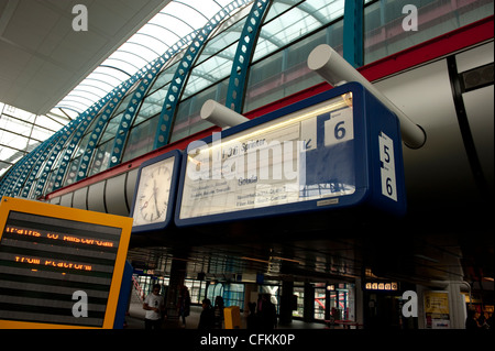 Amsterdam Sloterdijk Train Station Zeichen Holland Niederlande Europa EU Stockfoto
