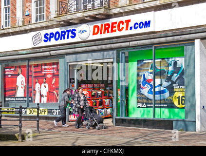 Direkte Shop Sportgeschäft Ashford Kent UK Stockfoto