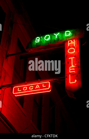 Neonlichter in Boyd Hotel in Deep Ellum (Dallas, Texas). Stockfoto