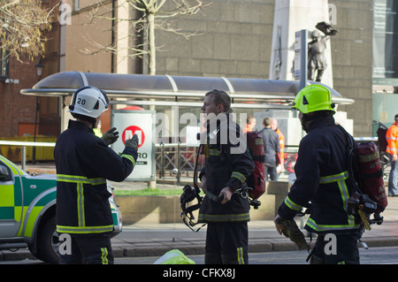 West Yorkshire Feuerwehr bei einem Notfall-Training trainieren Sie im Stadtzentrum von Leeds Stockfoto