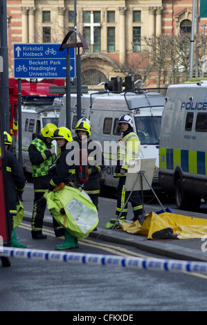 West Yorkshire Feuerwehr bei einem Notfall-Training trainieren Sie im Stadtzentrum von Leeds Stockfoto