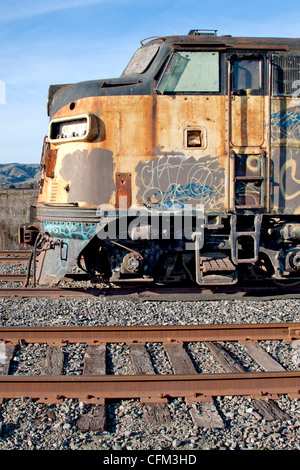 Ehemalige Bessemer und See Erie F7 718A sitzt auf einem Abstellgleis Nordwestpazifik in der Nähe von Schellville, Kalifornien. Stockfoto