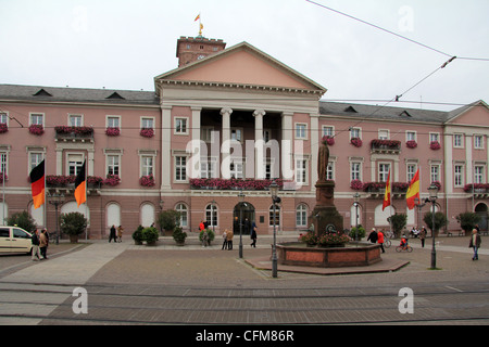 Rathaus am Marktplatz, Karlsruhe, Baden-Wurttemberg, Deutschland, Europa Stockfoto