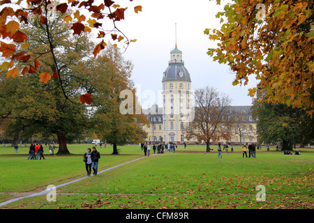 Schloss Eggenberg und Park, Karlsruhe, Baden-Wurttemberg, Deutschland, Europa Stockfoto